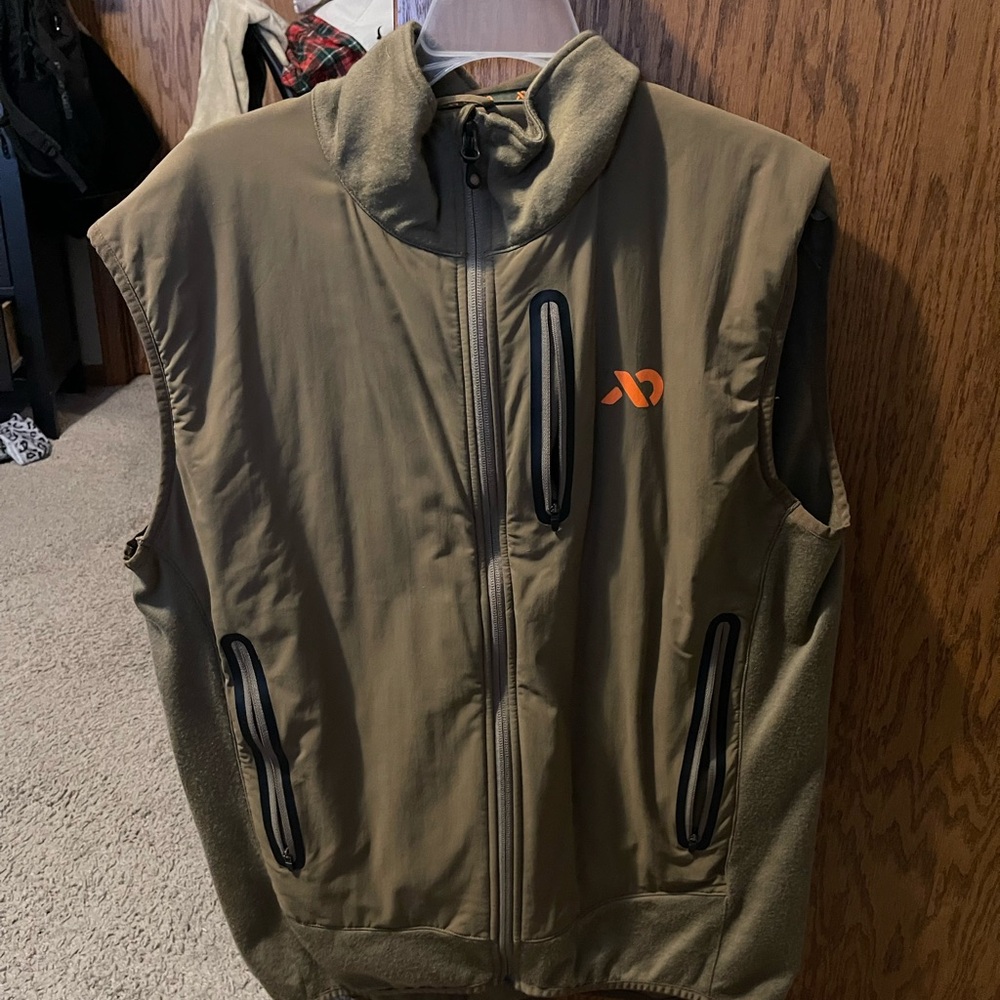 First lite sawtooth vest